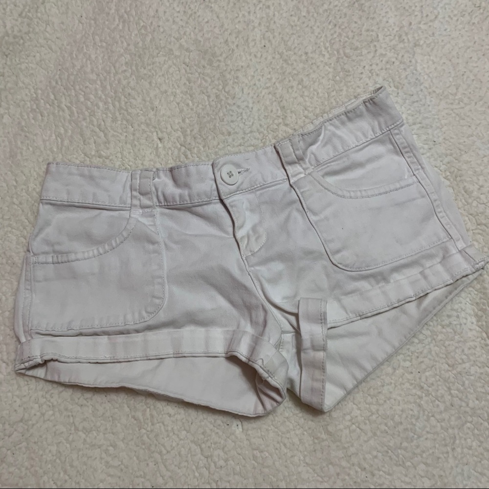 💲WHITE SHORT W/ BUTTON POCKET